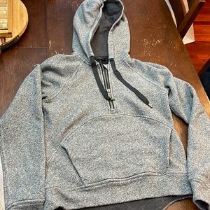 Women’s grey lulu hooded 1/4 zip